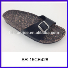 Sandalias planas de las muchachas de las sandalias baratas de China de las mujeres de la playa diseñan las últimas sandalias de las señoras diseña